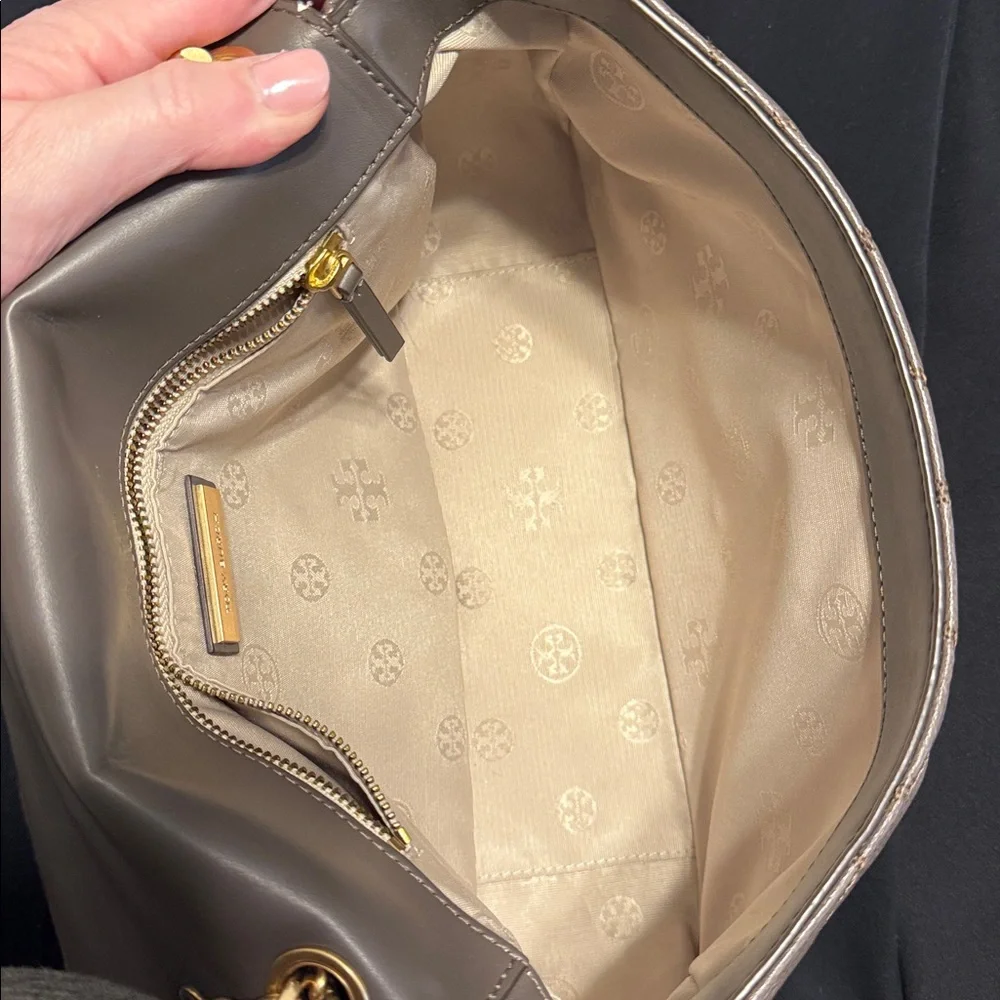 TORY BURCH Willa quilted shoulder bag volcanic stone